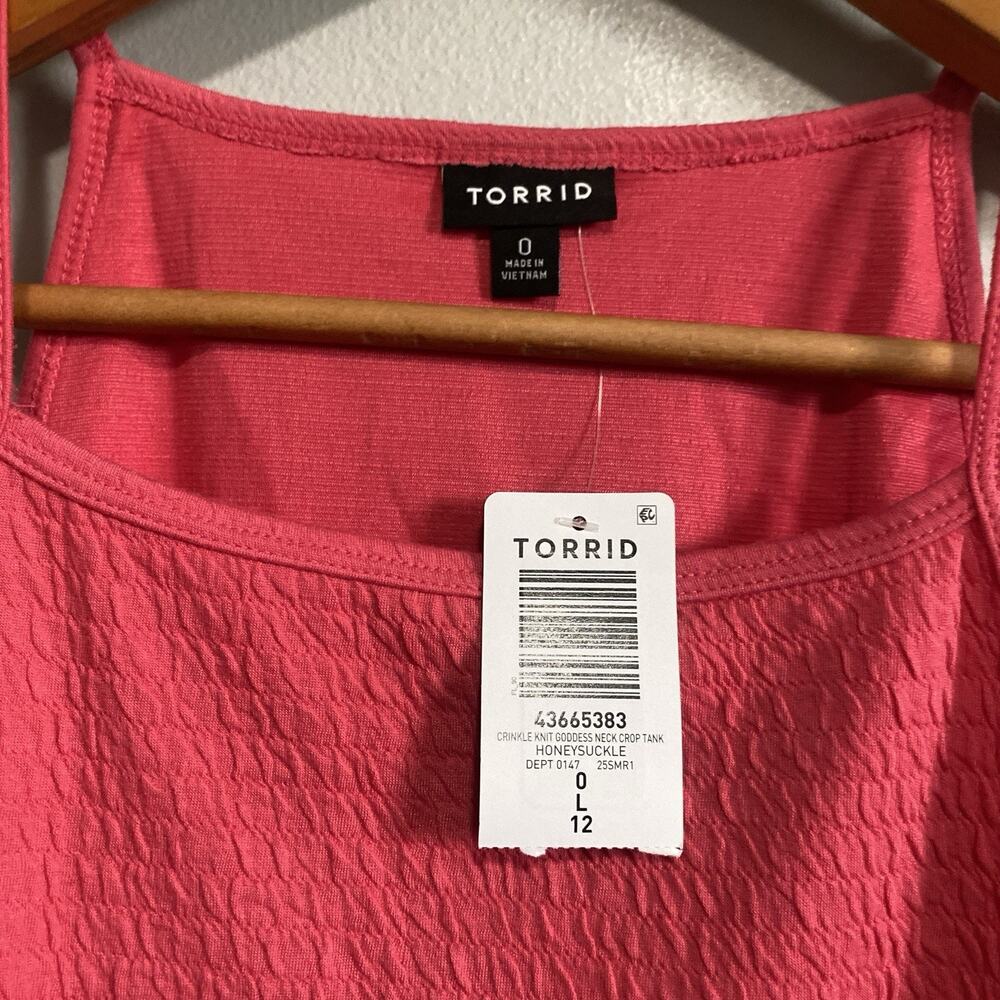 Torrid Crinkle Goddess Neck Crop Tank Top Pink Honeysuckle Size 0 NWT Pullover - Picture 3 of 5